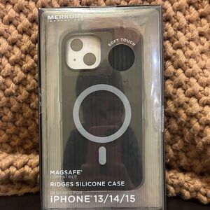Ridges Silicone MagSafe Case for iPhone 13/14/15 - Black